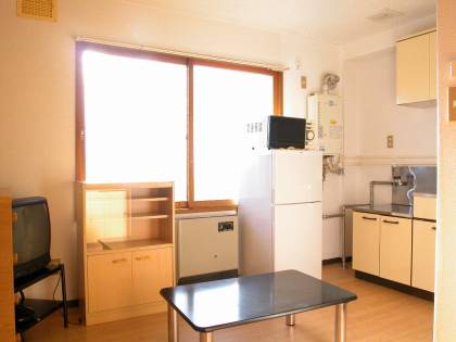 Living and room. If you wish furniture, Is a consumer electronics can be installed