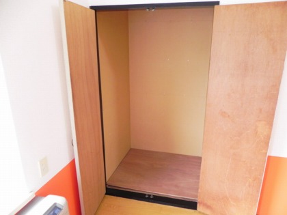 Receipt. Storage is also pat