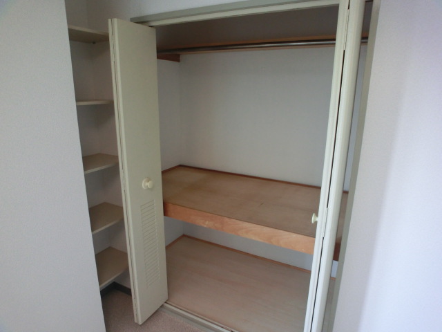 Receipt. Closet-type storage ☆