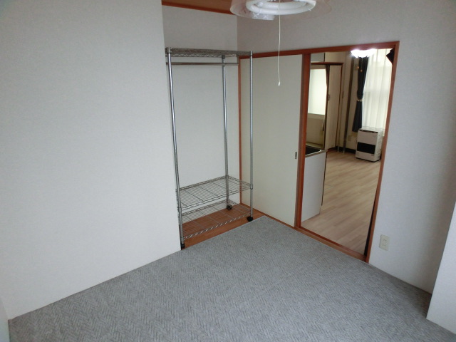 Other room space. The rooms are decorated in a newly built parallel.