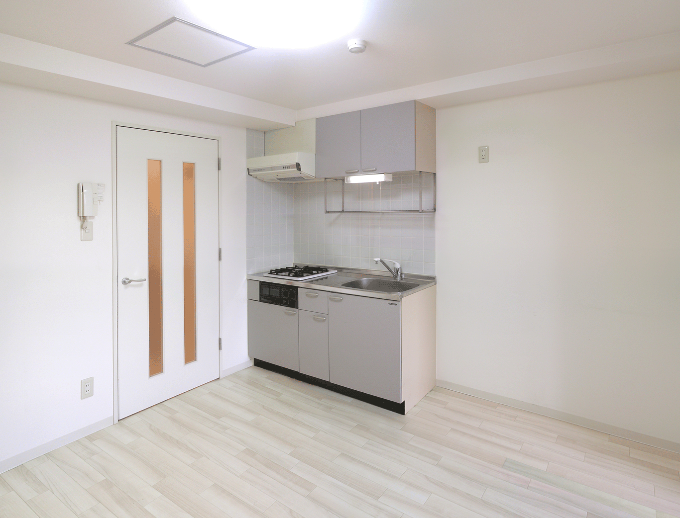 Sapporo, Hokkaido Toyohira-ku Hiragishiichijo 18