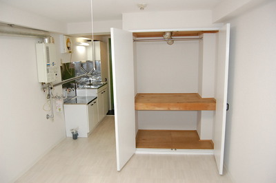 Receipt. Is plenty of storage! !