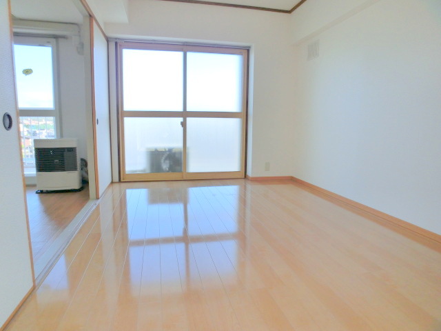 Other room space. Indoor photos are separate in Room.