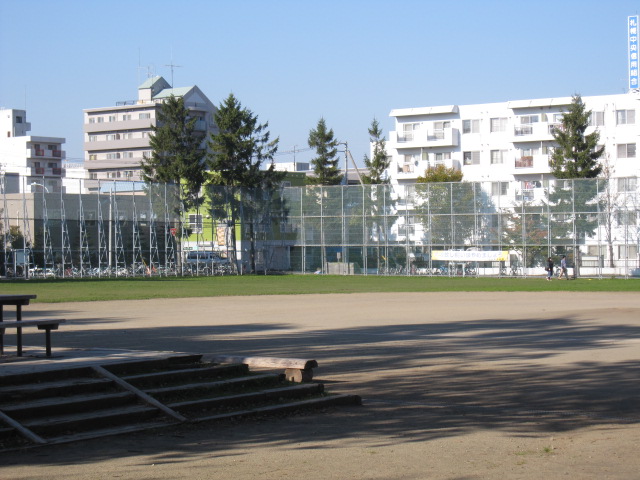 park. 829m ten thousand students park (park)