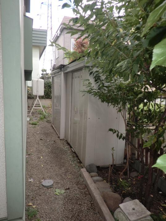 Other local. Barn two rooms