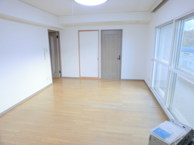 Living and room. It is the living room from a different angle ☆