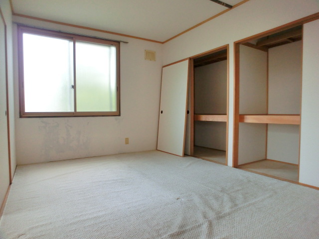 Other room space. Japanese-style room you, but does not the old feeling!