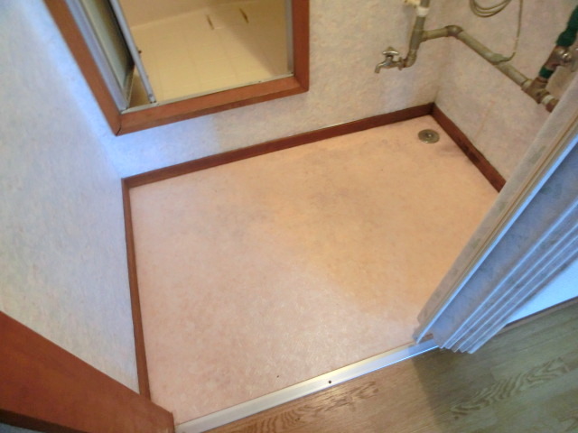 Other Equipment. There undressing space.