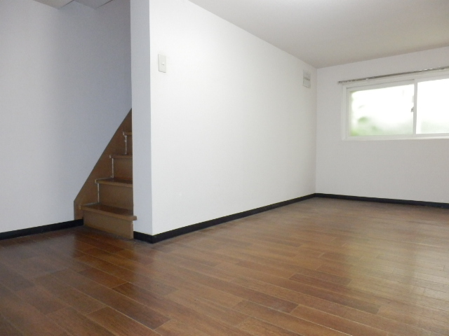 Bath. Spacious maisonette!