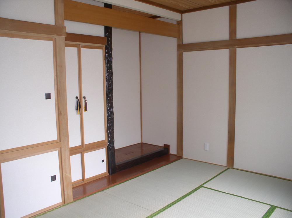 Non-living room. The first floor of a Japanese-style room