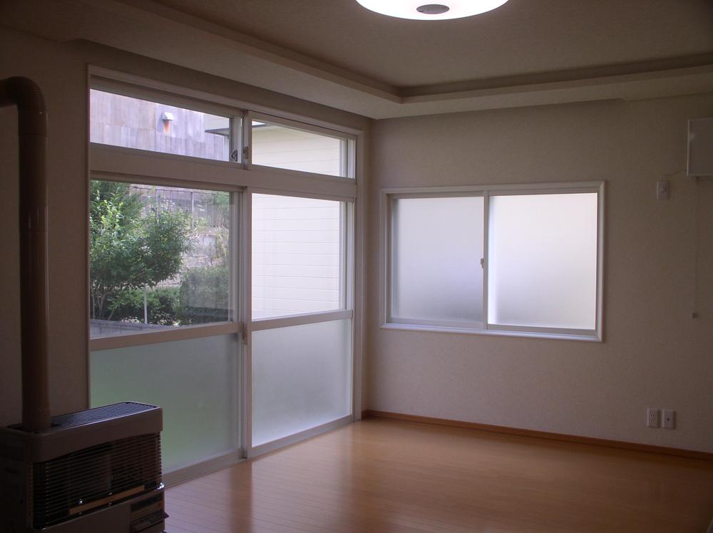 Living. Flooring paste replacement