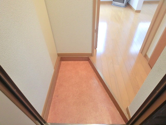 Entrance. Photos are separate in Room. 