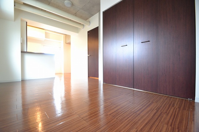 Living and room. ■ Spacious 11 Pledge beyond LDK of! !