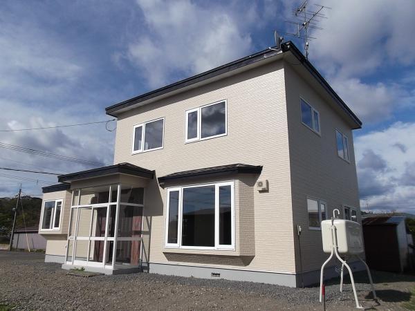 Other local. 6LDK housing = would house would uninhabitable large family Let's live with everyone