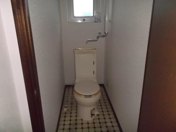 Toilet. There is also in the toilet sewage can be connected to the region it can be used even when trouble has occurred