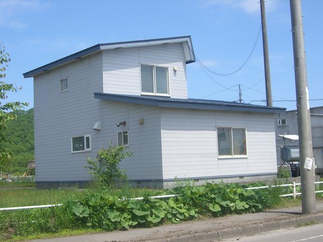 Local appearance photo. Local (June 2012) shooting