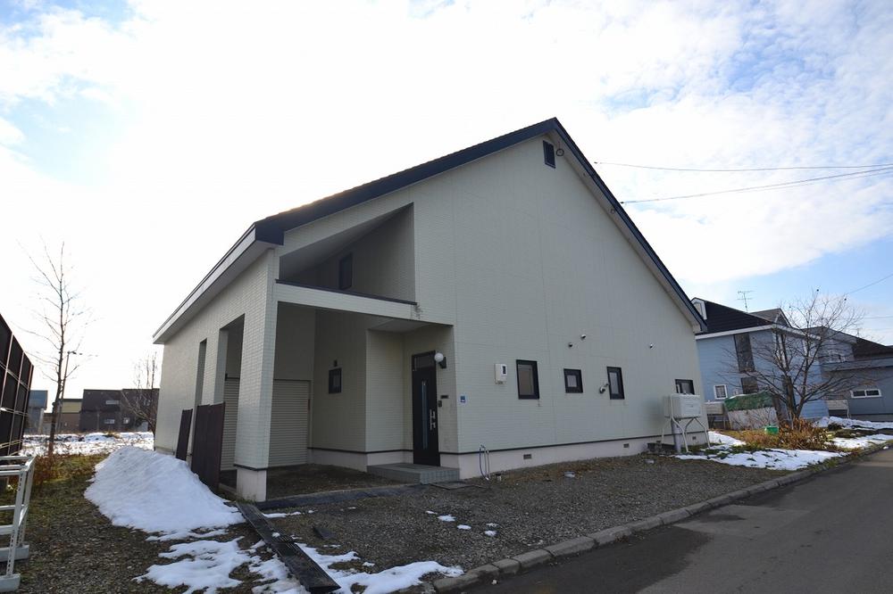 Local appearance photo