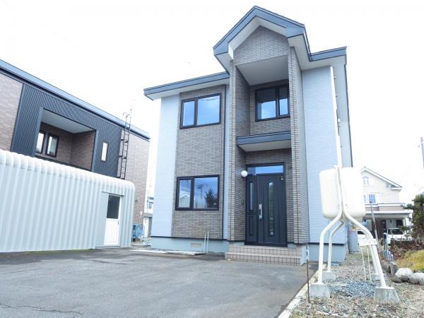 Local appearance photo. Parking 3 units can be