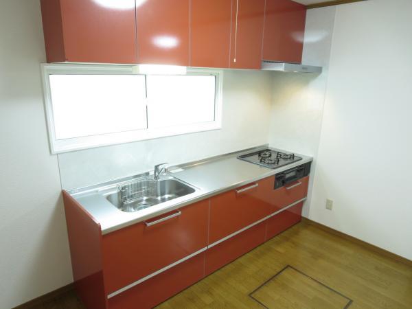 Kitchen. Cleanup made a new system Kitchen