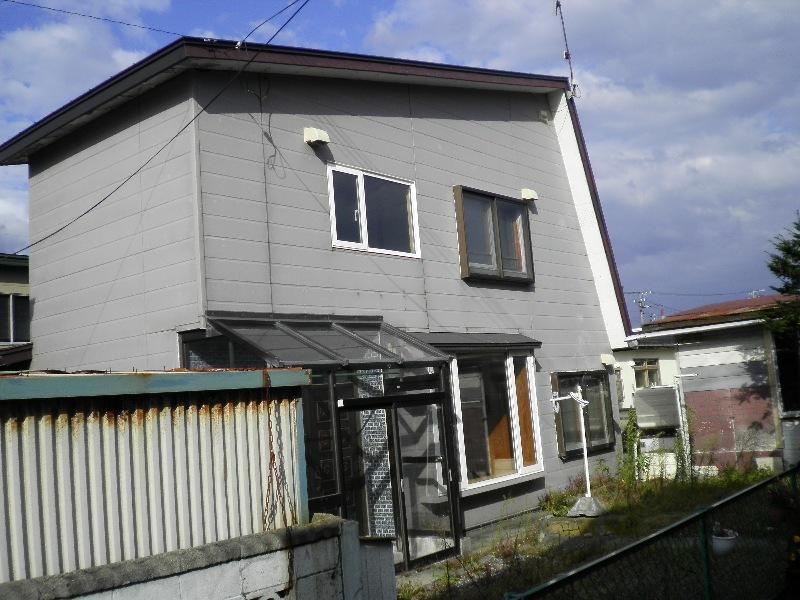 Local appearance photo. Local (June 2012) shooting