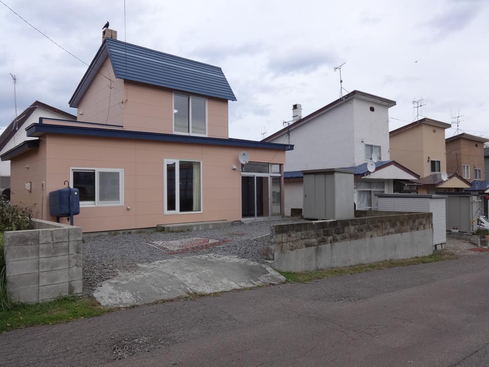 Local appearance photo. local