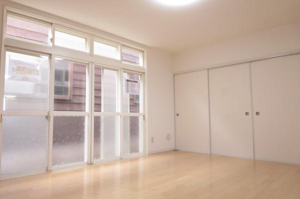 Living. Living large windows