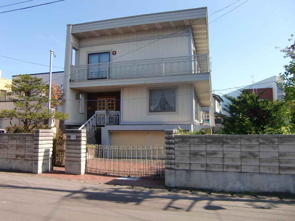 Local appearance photo