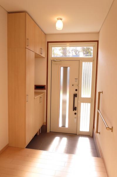 Entrance. Since the big front door storage, You can hold the shoes a lot