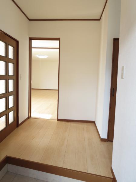 Entrance. Entrance hall is a spacious