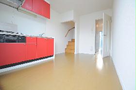 Living and room. 1F dining kitchen. Comfortable space.