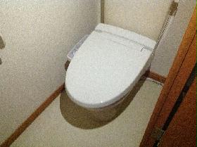 Toilet. toilet. Spacious space.