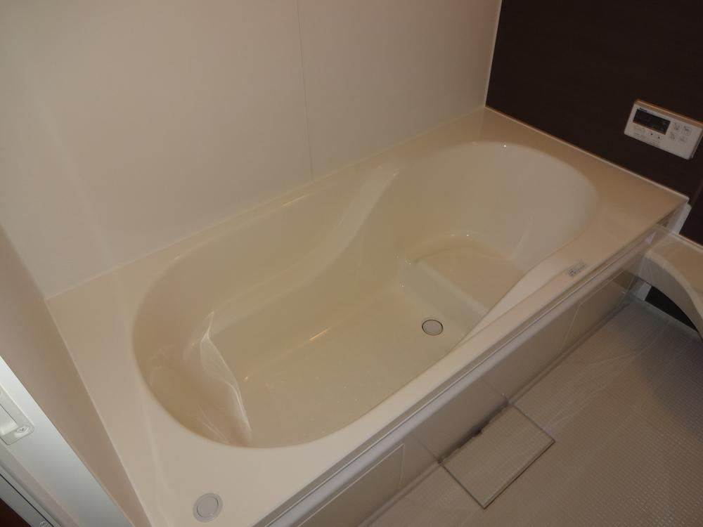 Same specifications photo (bathroom). Same specifications construction cases