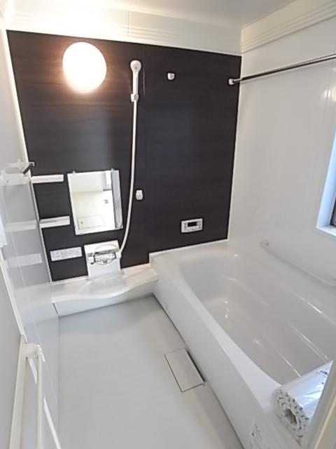 Same specifications photo (bathroom)