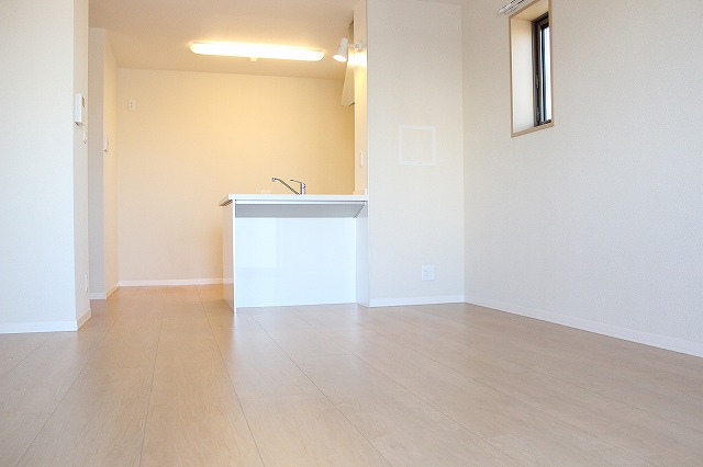 Living and room.  ☆ The photograph is an image ☆