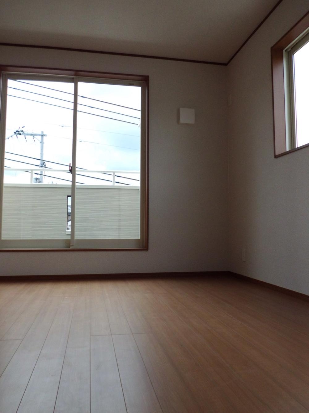 Non-living room. Indoor (11 May 2013) Shooting