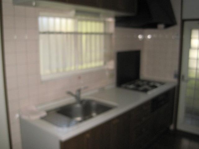 Kitchen. Local (12 May 2013) Shooting