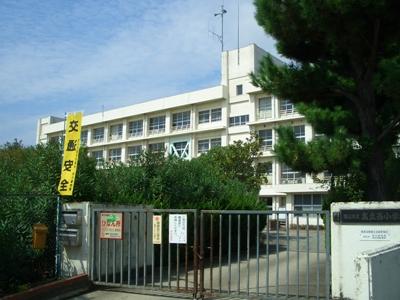 Other. Takaokanishi elementary school ・ ・ ・ 250m (walk about 4 minutes)