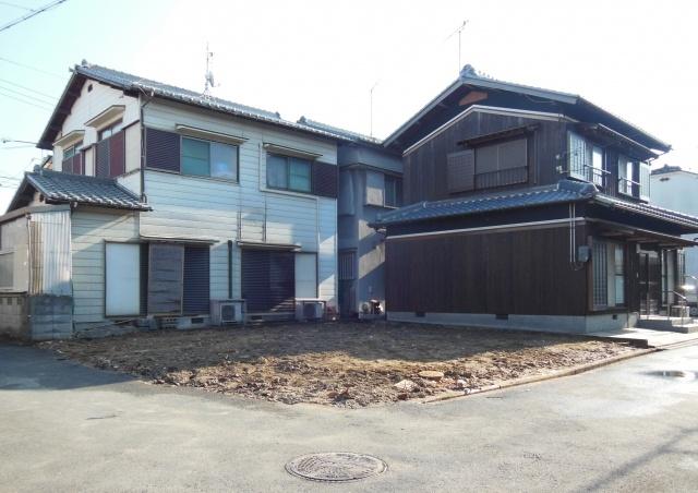 Local photos, including front road. December 7 shooting