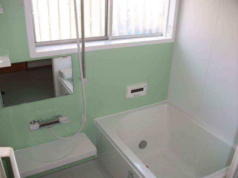 Bathroom. Unit is a bus new.