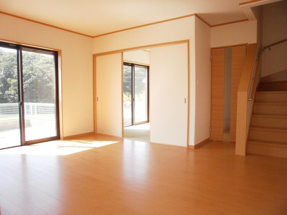 Living. It is home to feel the open living and Japanese views well wind.