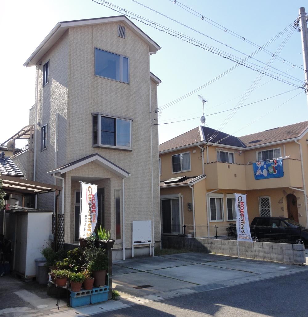 Local appearance photo. Local (11 May 2013) Shooting