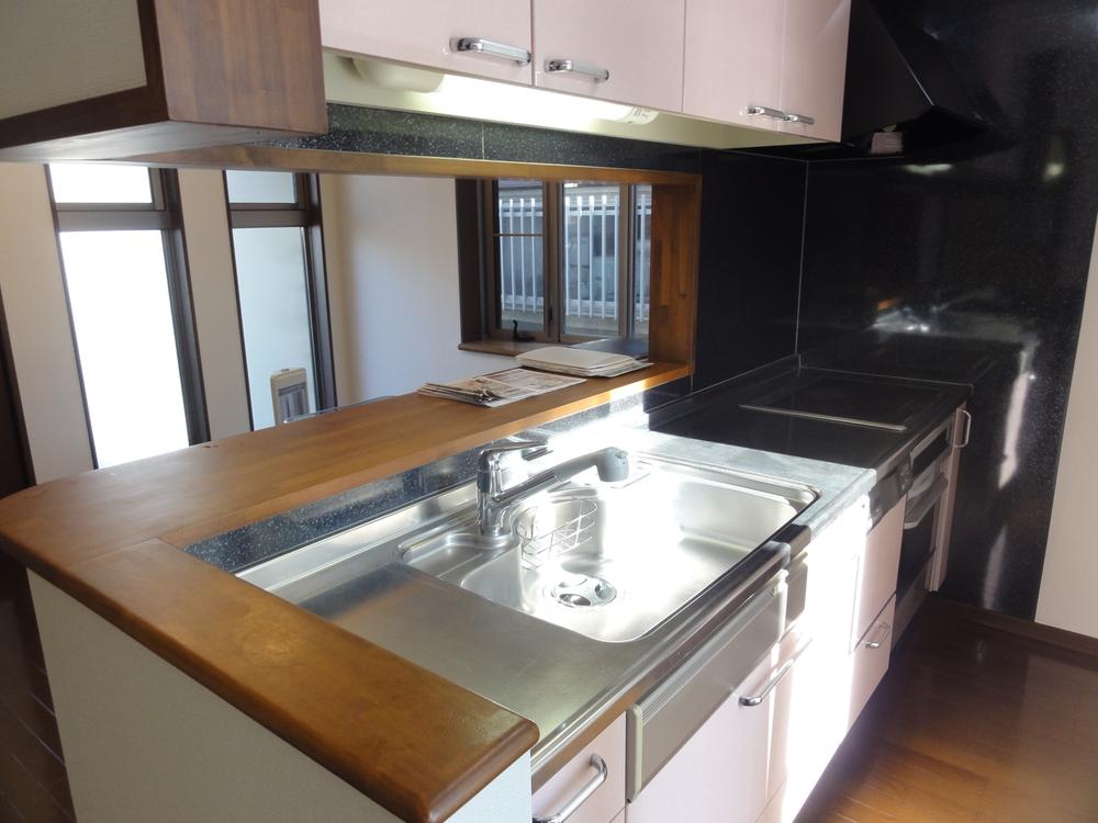 Kitchen. Local (11 May 2013) Shooting