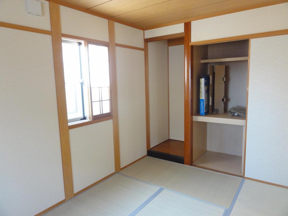 Non-living room. Local (11 May 2013) Shooting