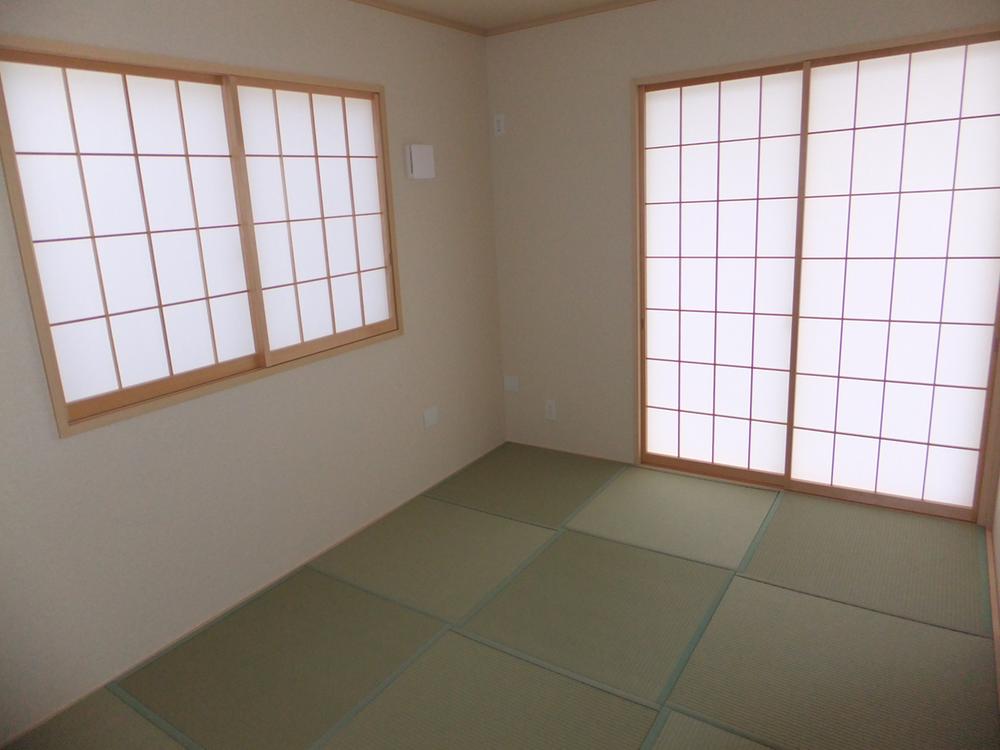 Same specifications photos (Other introspection)