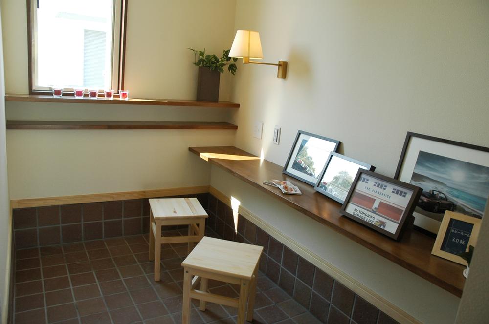 Model house photo. "Hobby Space"