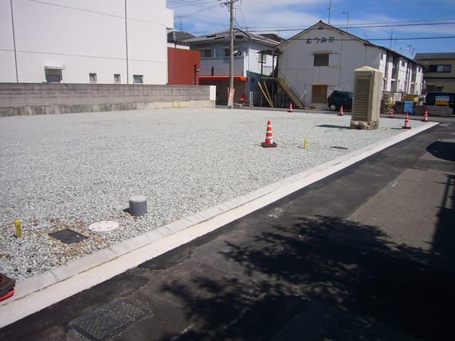 Local photos, including front road. Local (September 2013) Shooting