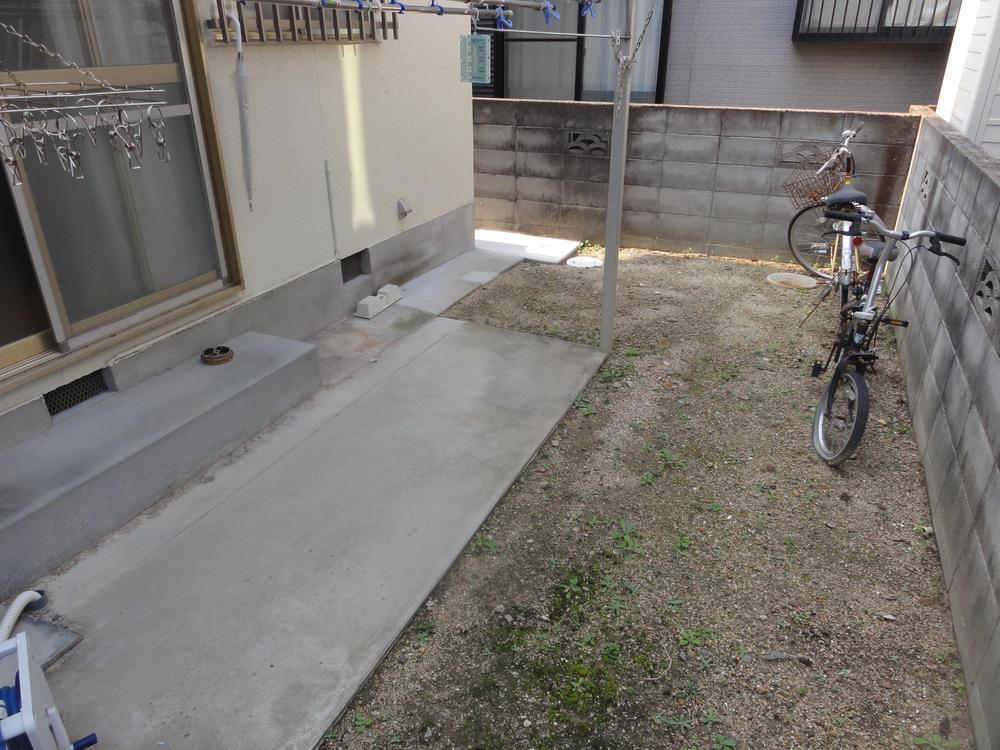 Garden. Indoor (12 May 2013) Shooting