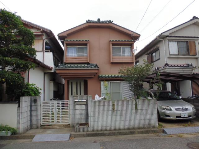 Local photos, including front road. Local (10 May 2013) Shooting