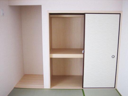 Non-living room. First floor Japanese-style room 6.5 quires (September 2013) Shooting