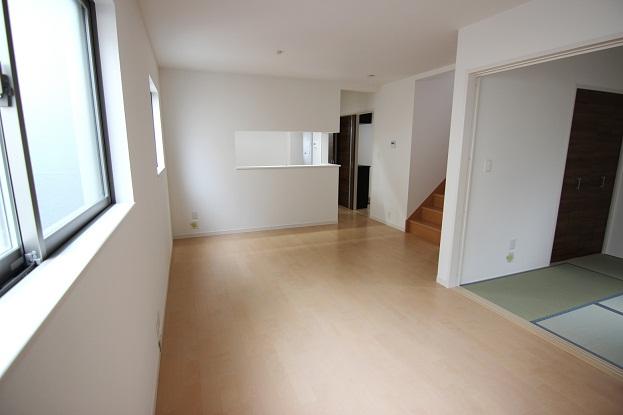 ◆ 1 Building Living ◆ 17 Pledge of living are equipped with floor heating, Feet is a warm and comfortable even in winter! . ◆ 1 Building Living ◆